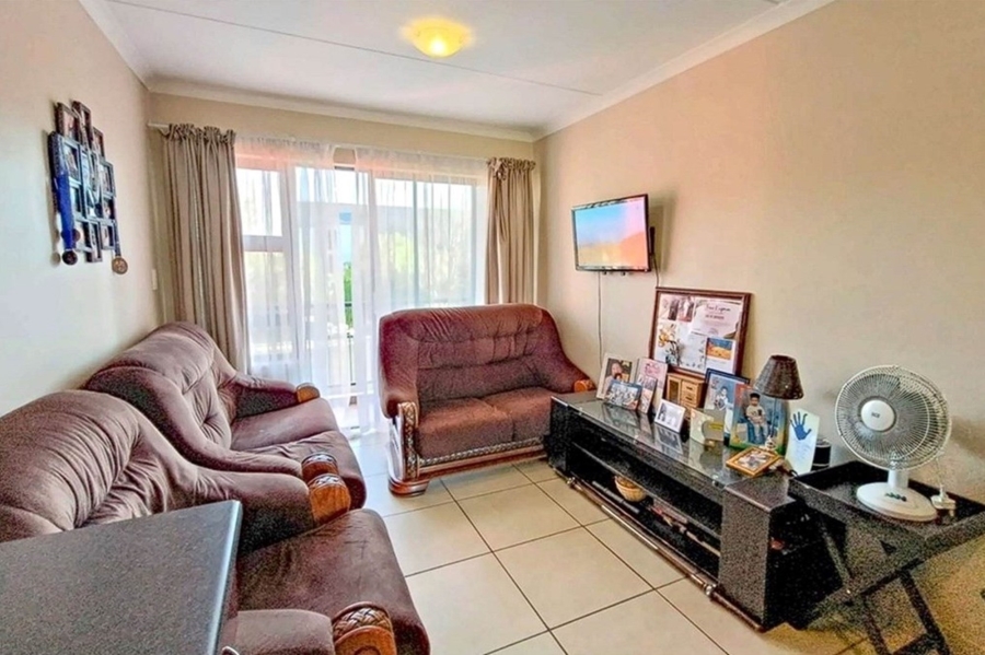 To Let 1 Bedroom Property for Rent in Buh Rein Estate Western Cape